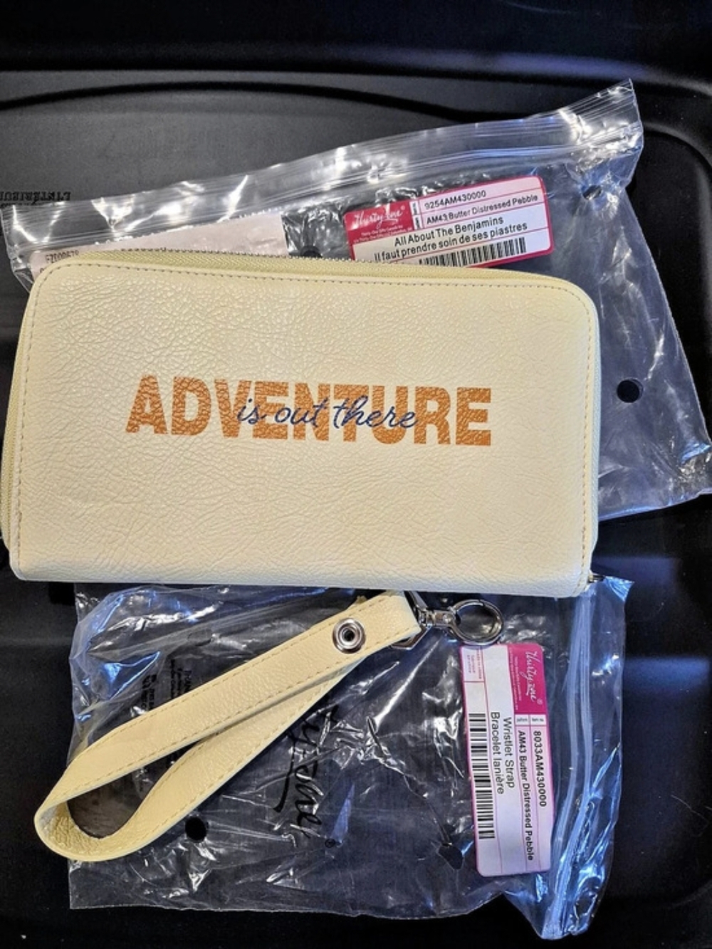 Thirty-One All About the Benjamins Zip-Around Wallet & Wristlet in Yellow